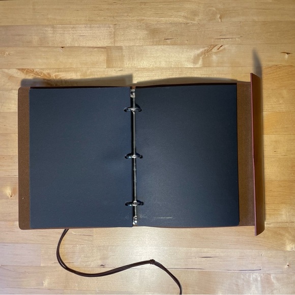 No Brand Travel Notebook/binder with blank black pages 3 rings - Picture 4 of 8